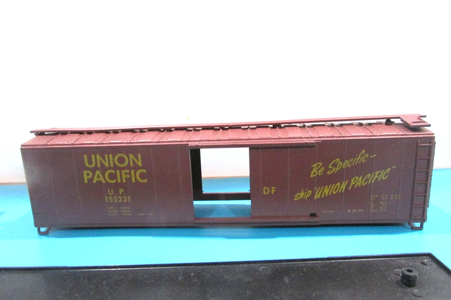 HO Scale Athearn 12623354 50 Single Door Boxcar Union Pacific Kit
