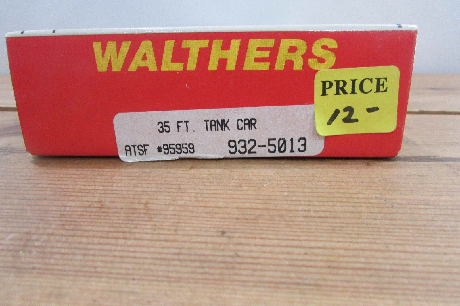 HO Scale Walthers 932-5013 35ft Tank Car ATSF #95959 Kit Wal4522