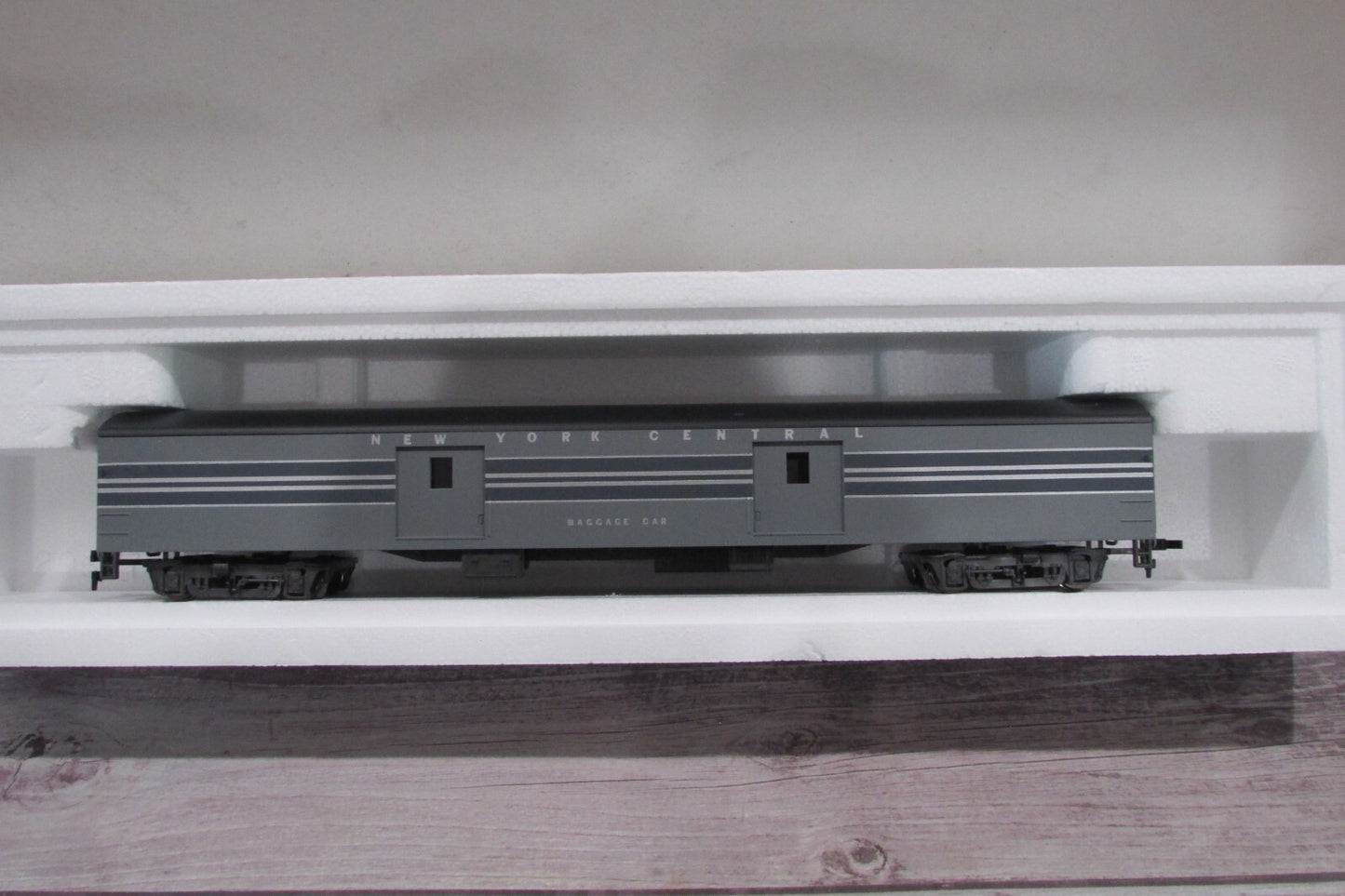 HO Scale Rivarossi 2707 1930 S.S Baggage Passenger Car  New Yor Central Lot#3046