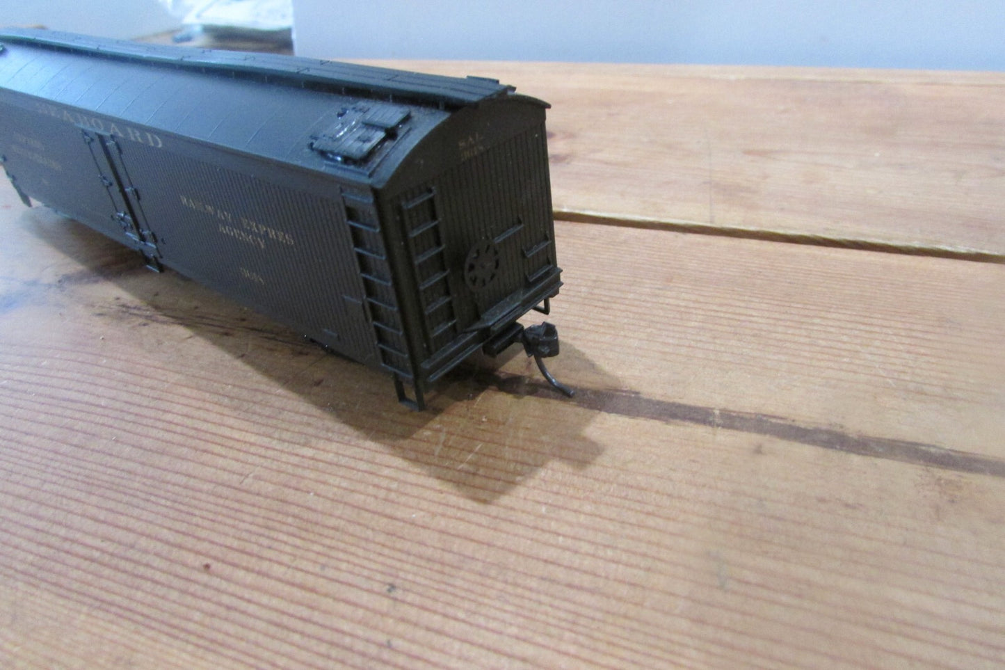 HO Scale Roundhouse Express Refrigerator Car #3615 Seaboard RH4320