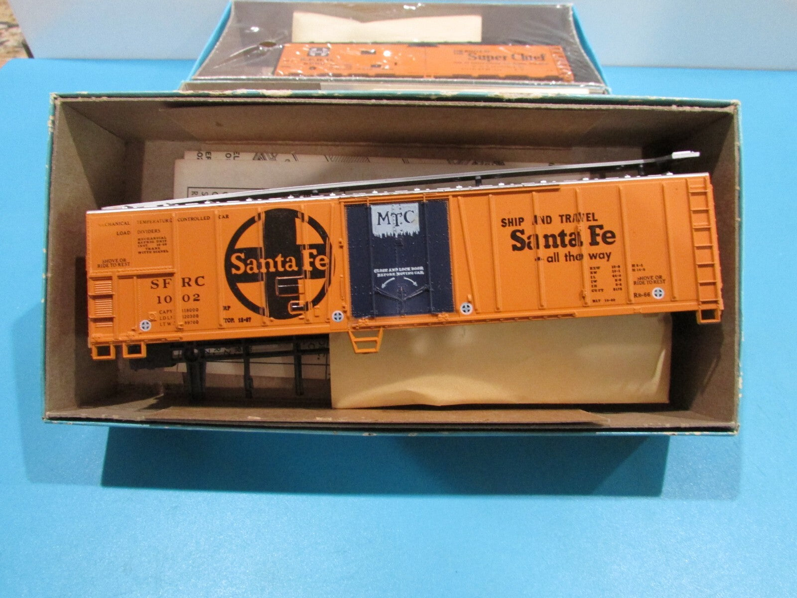HO Scale Athearn Assorted Santa Fe Box Cars Lot#1581