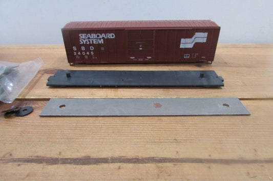 HO Scale Roundhouse 1965 50' Box Car Kit Seaboard System  RH4309