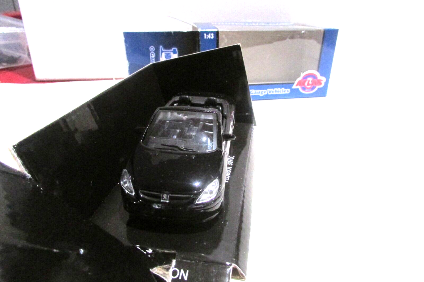 O Scale Gauge 1:43 Atlas 820001 Peugeot 307 CC (Black) NIB