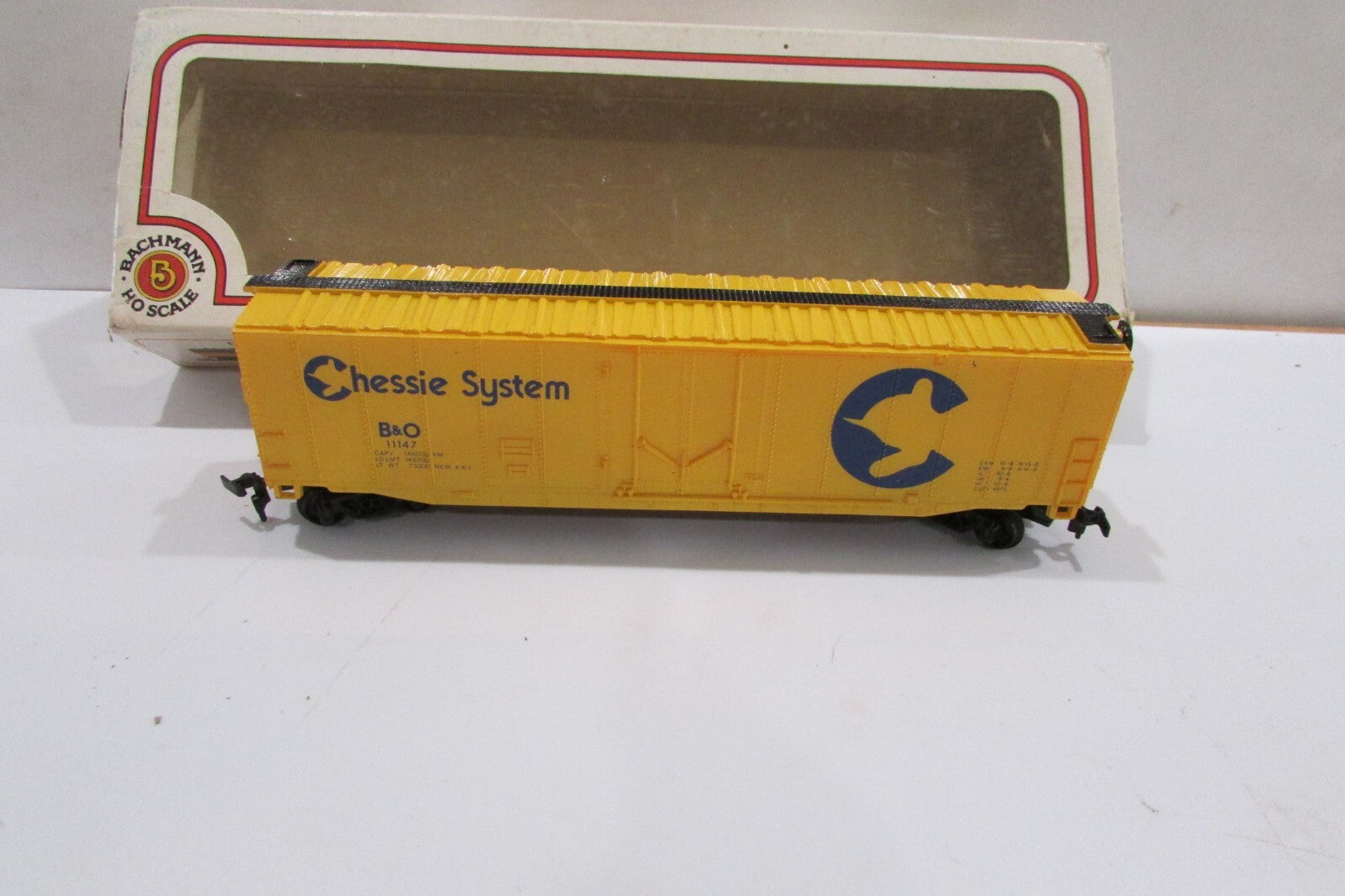 HO Scale Bachmann 43-1010-9 51' Box Car CHESSIE