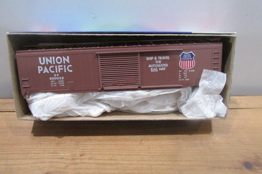 HO Scale RoundHouse 1211 50' Box Car Kit Union Pacific RH4356