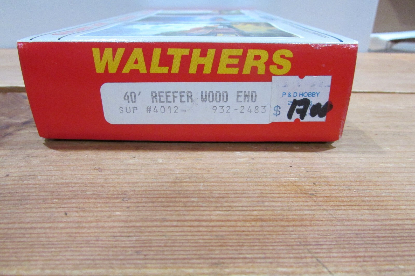 HO Scale Walthers  932-2483 40' Reefer Wood End Butter Superior Lot#4009