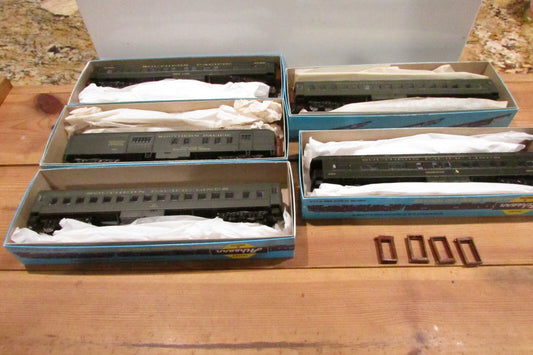 HO Scale Athearn (5)Southern Pacific Lines Passenger Cars Lot#3345
