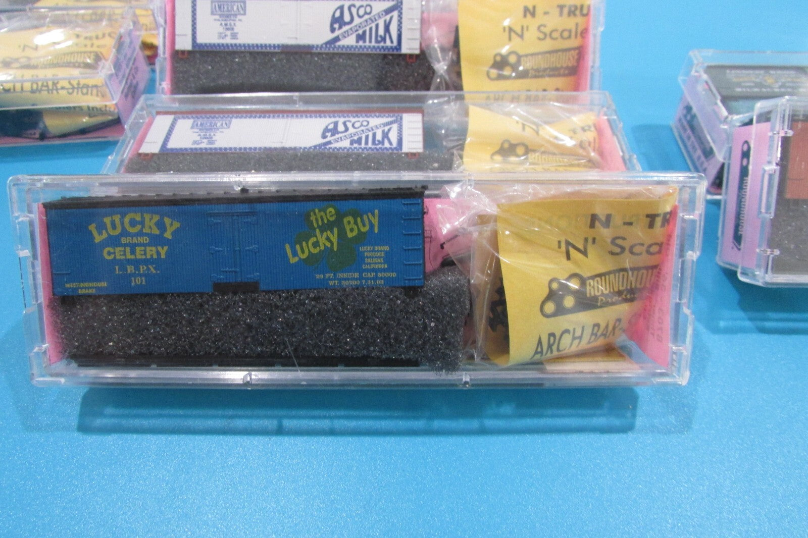 N Scale RoundHouse Assorted Reefer Car Kits (9) Lot#2593