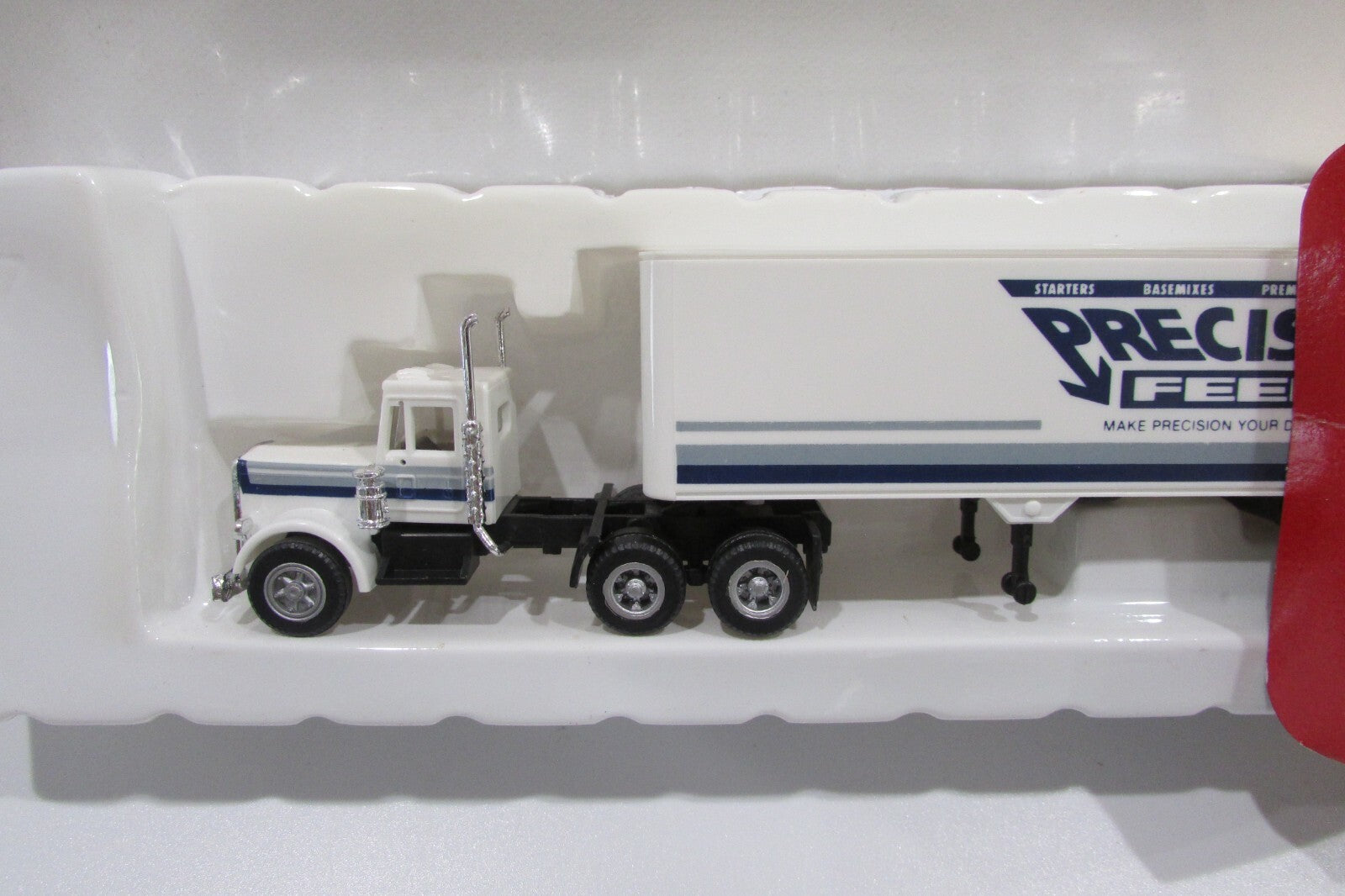 HO Scale Herpa 6021 Tractor + Trailer Precision Feeds