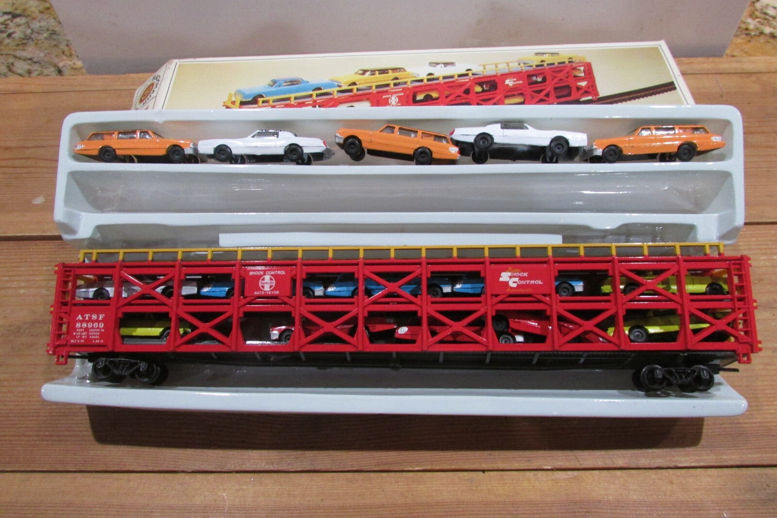 HO Scale Bachmann 1265 89' Tri-Lever Car Transporter ATSF Lot#3711