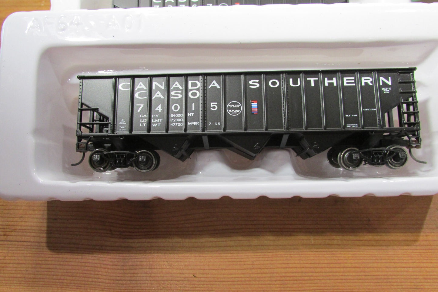 HO Scale Bowser (2) Canada Southern 14Panel 70Ton Hopper Lot#3739