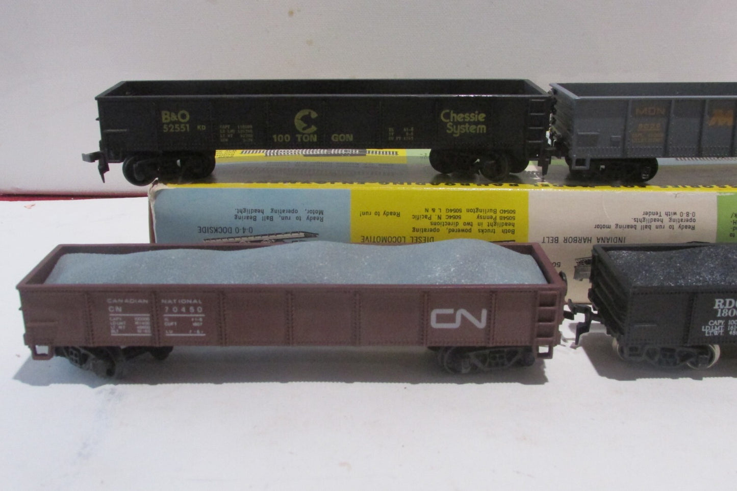 HO Scale Ahm (4) Assorted Gondolas Cars Lot#0414