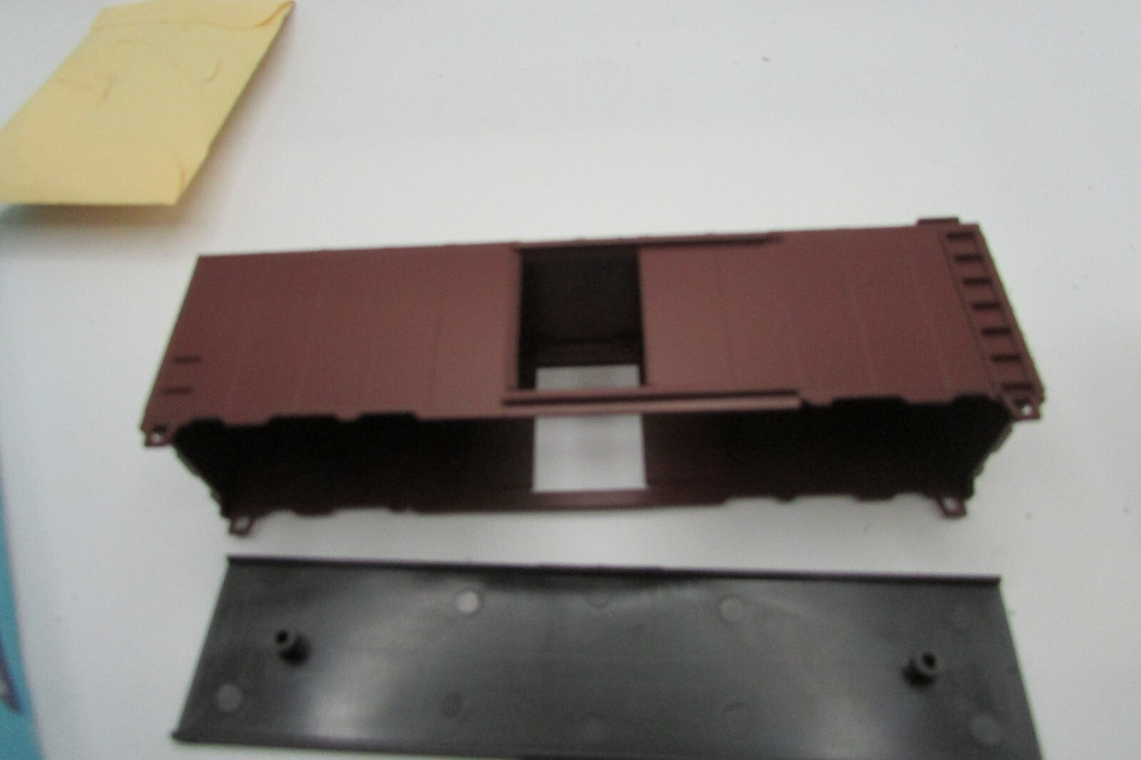 HO Scale Athearn 1230 40' Box Car Kit Undecorated ATH4801