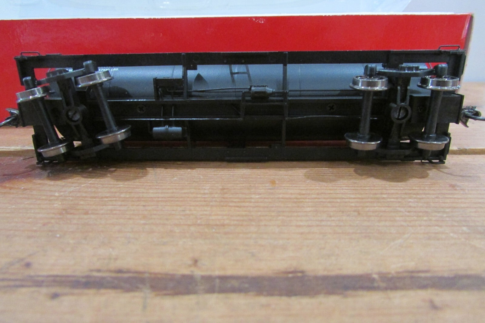 HO Scale Atlas 1062-2 11,000 Gallon Tank Car Associated Cooperatives #200 A4596