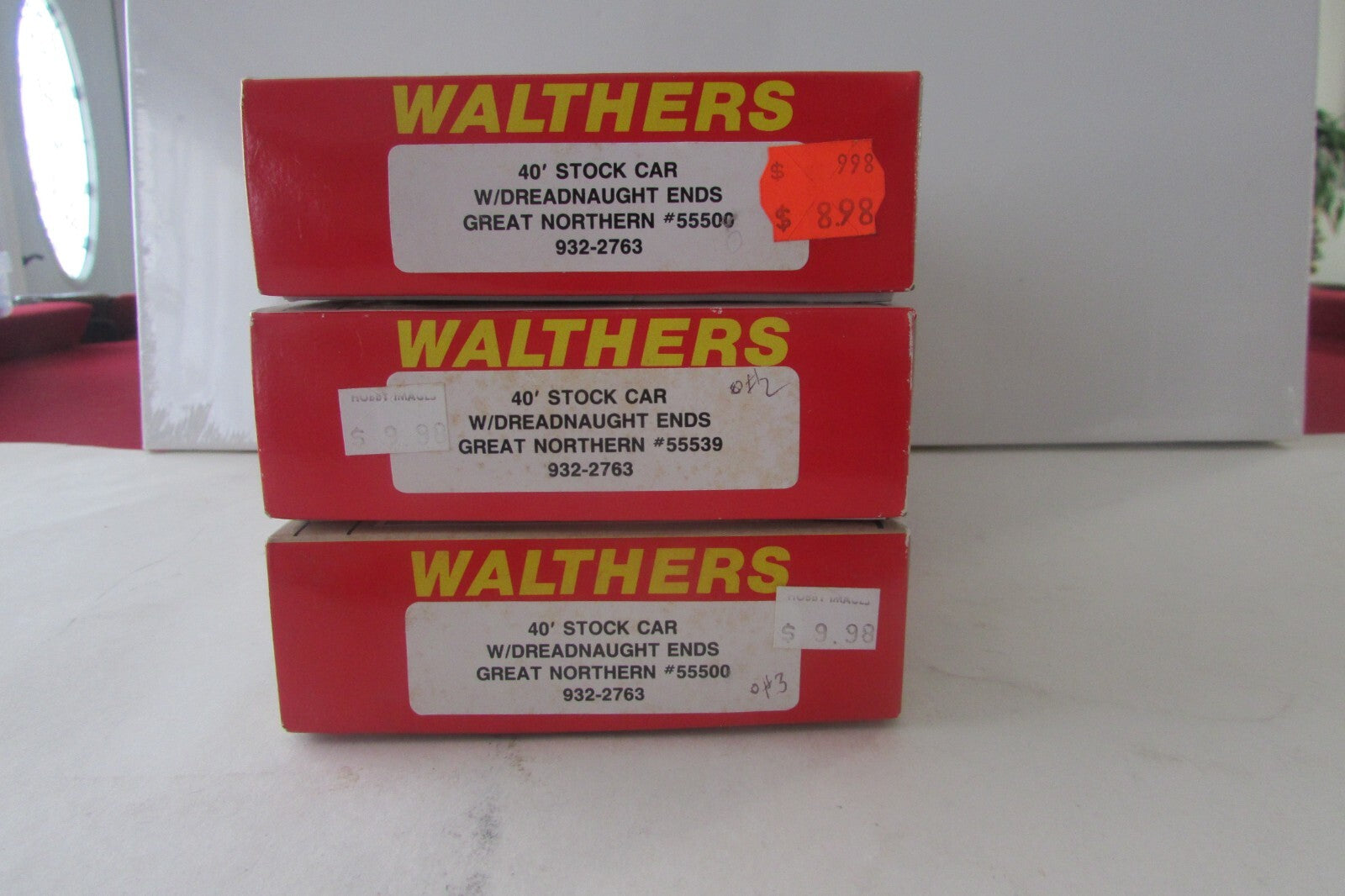HO Scale (3)Walthers  932-2763 40' Stock Cars Great Northern Lot#4062