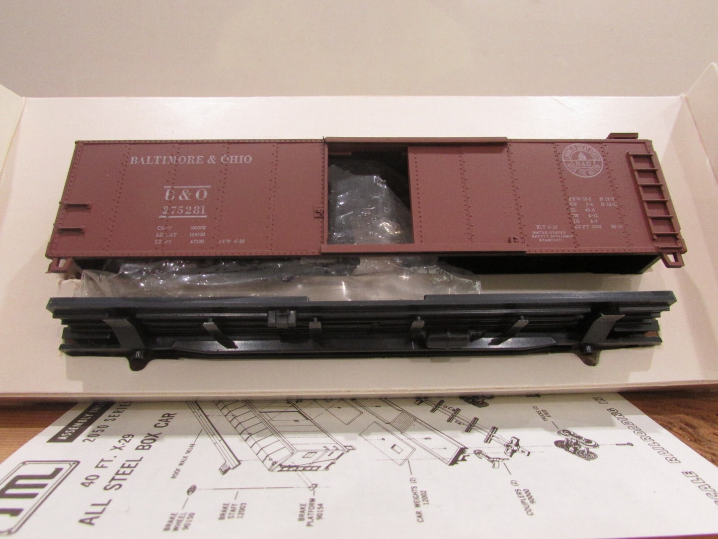 Ho Scale Train-Miniature (3) Assorted Freight Cars Lot#0752