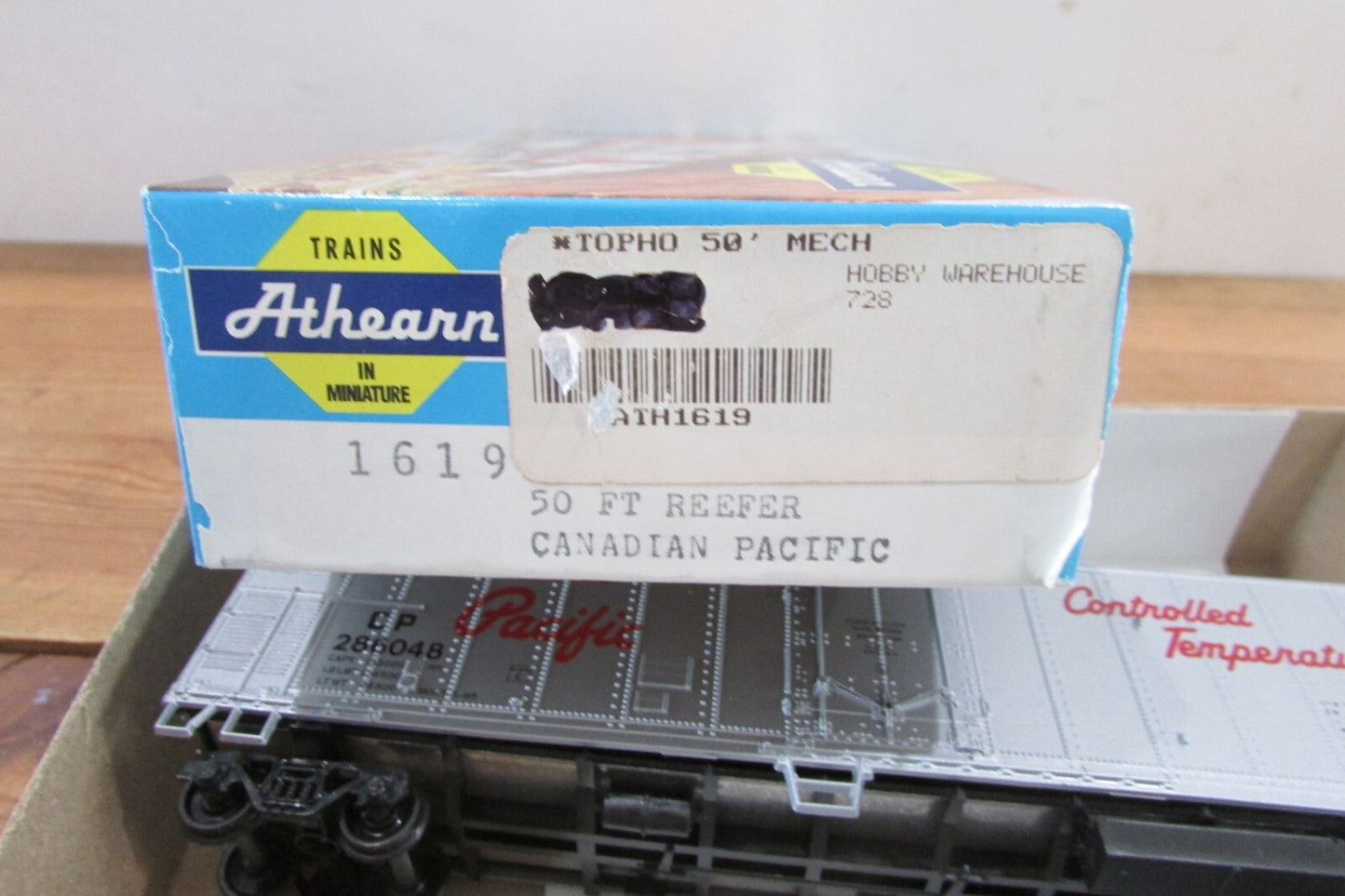 HO Scale Athearn 50' Reefer Car Canadian Pacific Lot#3803