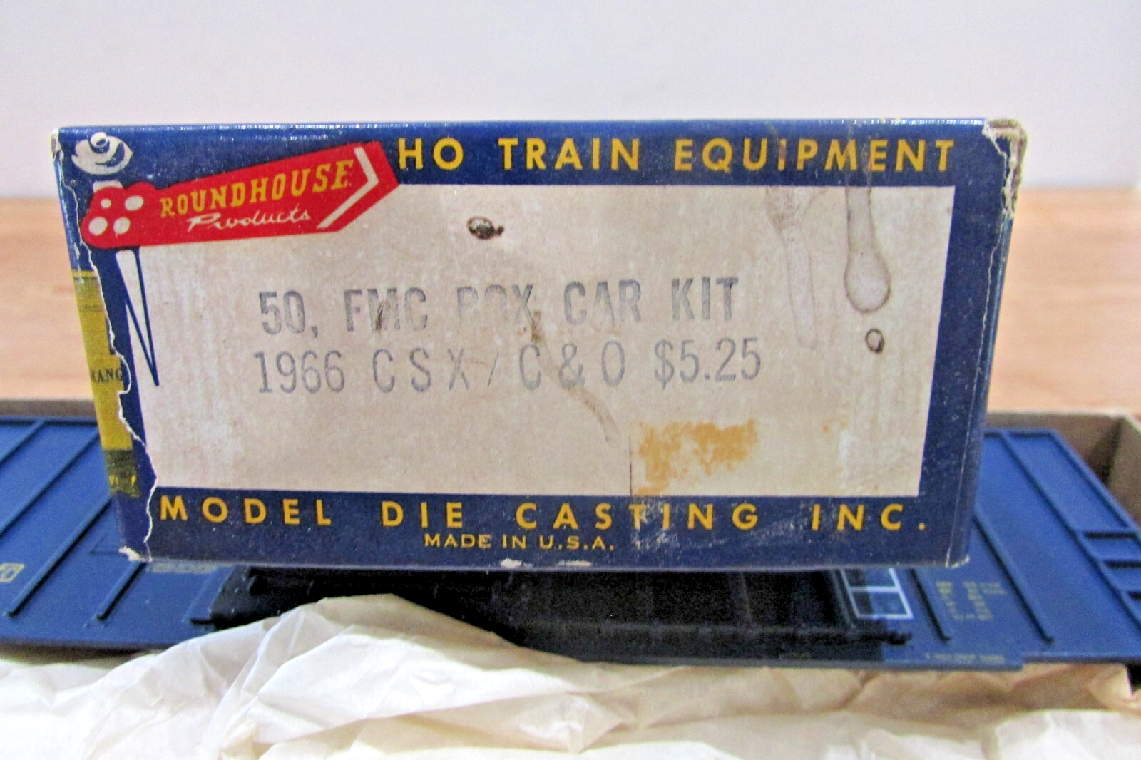 HO Scale RoundHouse 1966 50' FMC Box Car Kit CSX/C&O RH4742