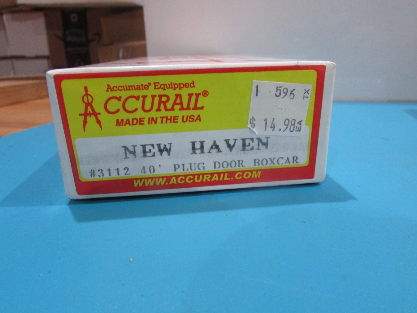 Ho Scale Accurail 3112 40' Plug Door Box Car New Haven Lot#1450