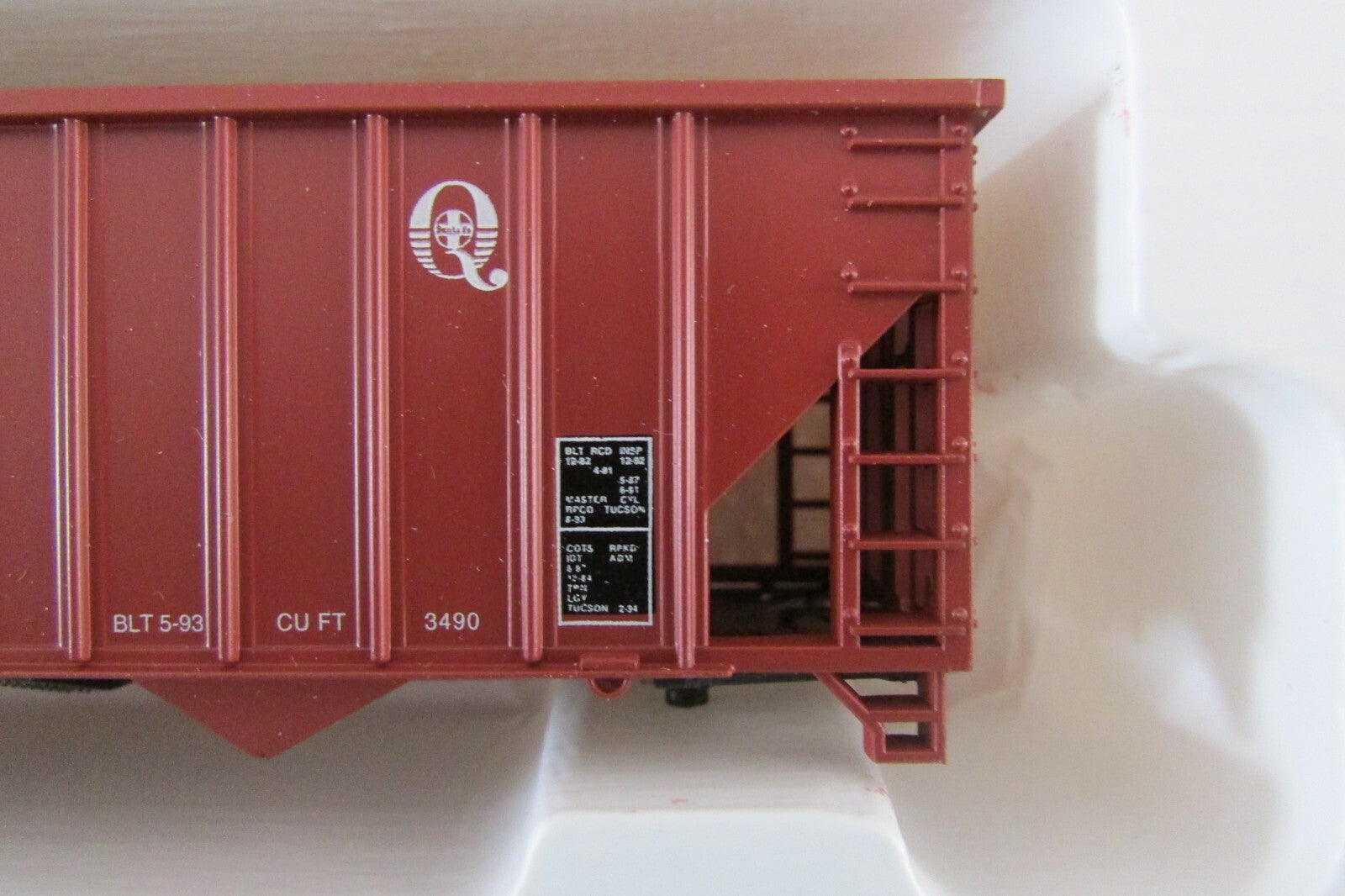 HO Scale Con-Cor (2) 12Panel 100 Ton Coal Hopper Santa Fe "Q" Kits Lot#2793