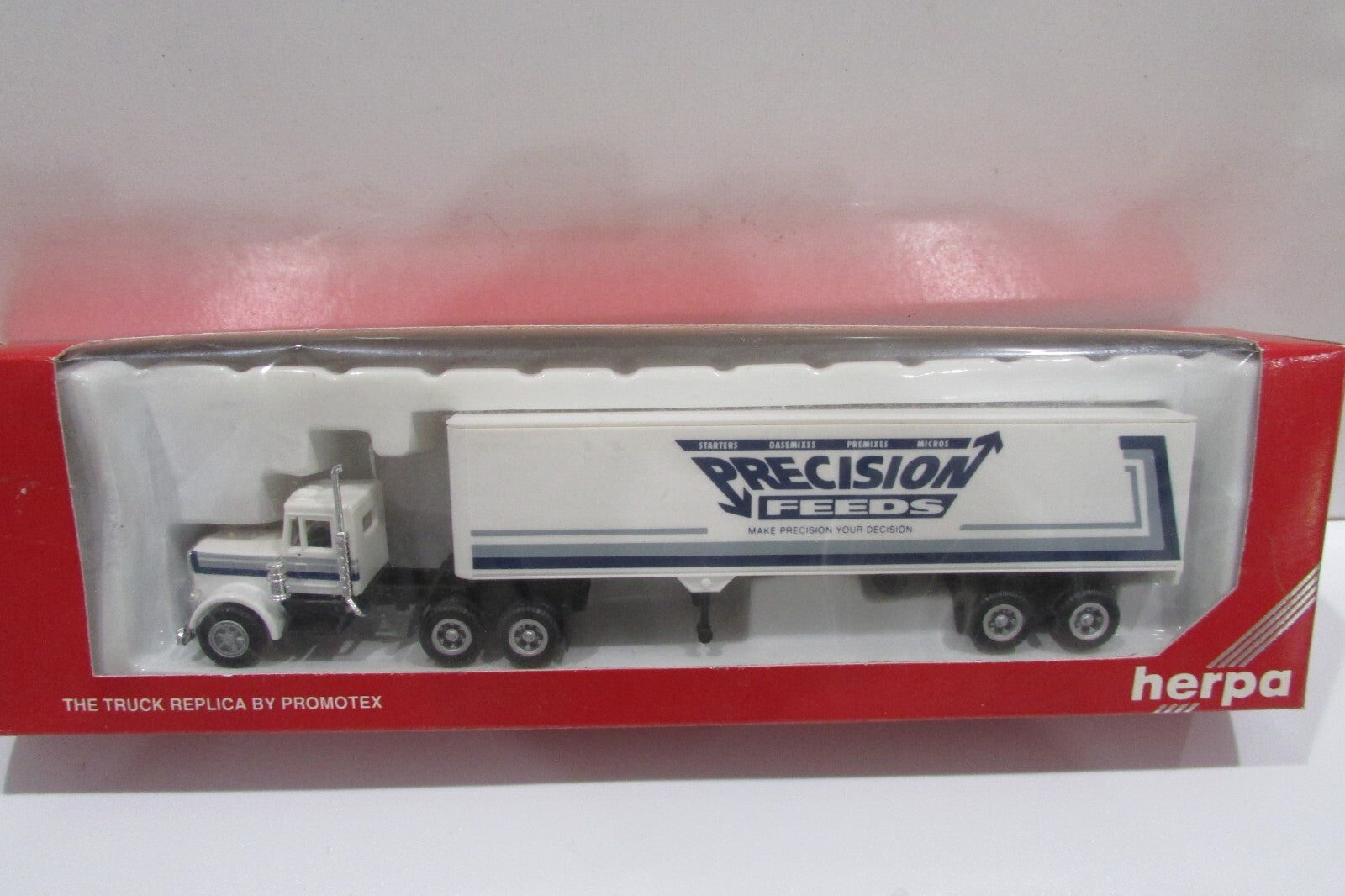 HO Scale Herpa 6021 Tractor + Trailer Precision Feeds