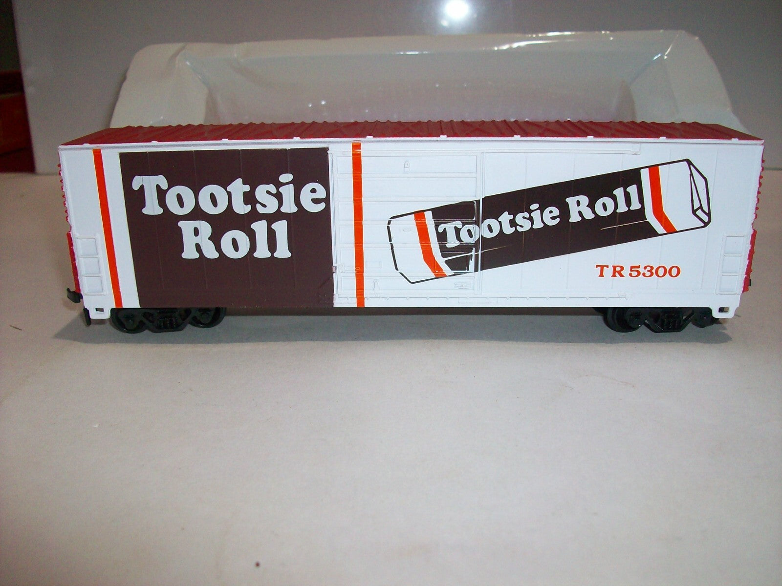 Ho Scale Life-Like 8422 50' Boxcar Toosie Roll Lot#0470