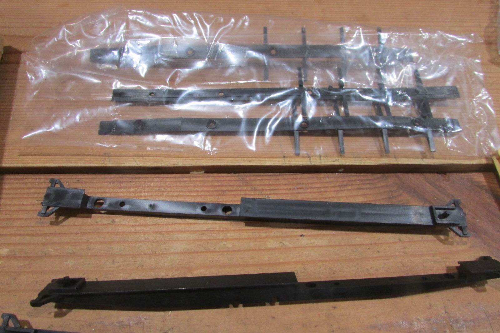 HO Scale Athearn 5560 Impack Inter (Black) Articulated PiggyBack C-D-E Units