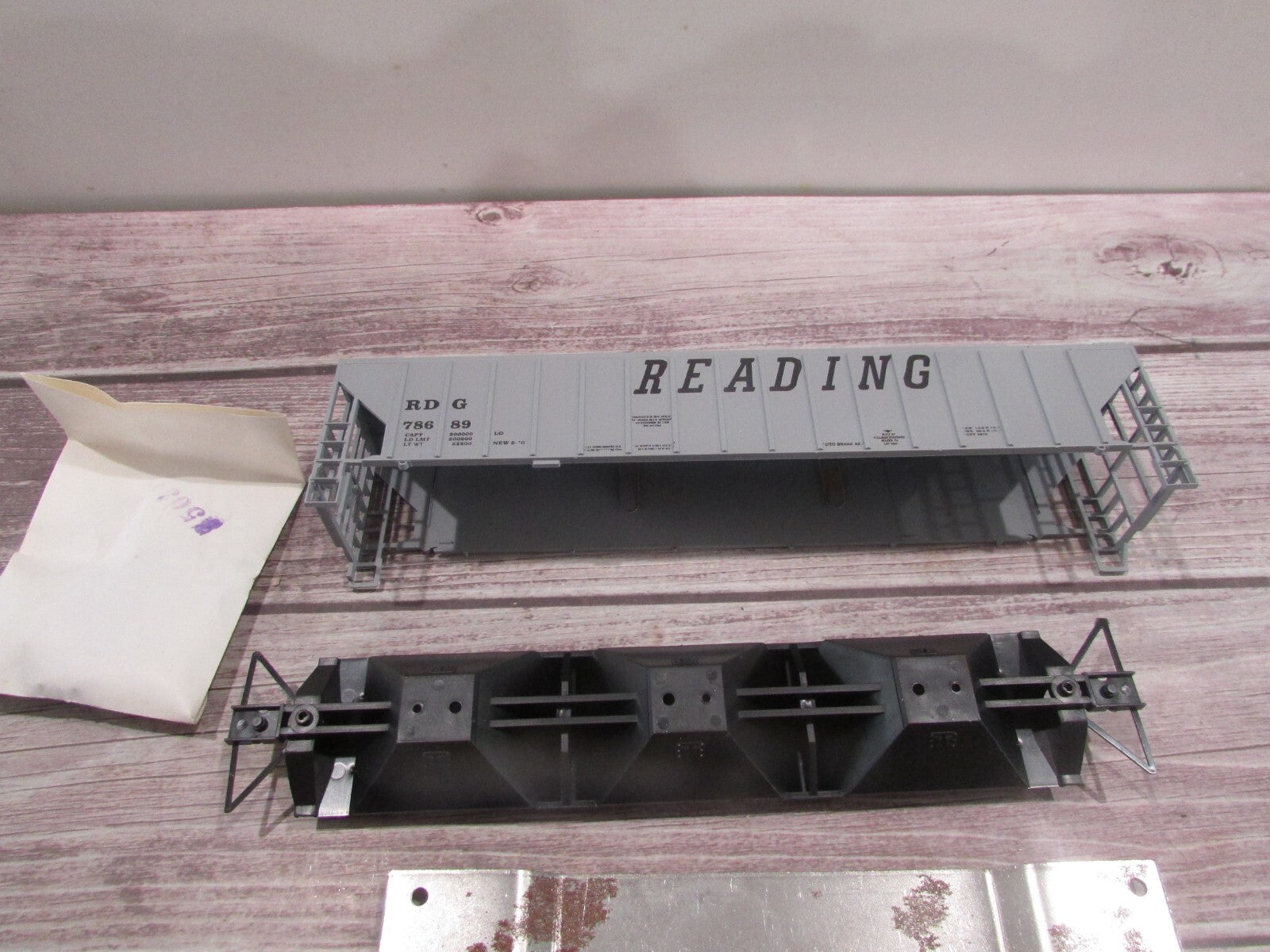 HO Scale Bev-Bel/Athearn 1989 Reading 54' PS. Ribside Hopper Car Kit