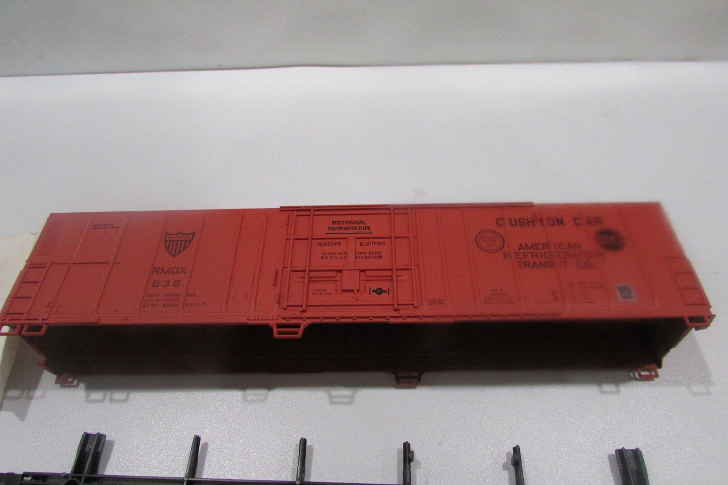 HO Scale Athearn 5461 57ft Reefer Car A.R.T.  Kit #RMDX 836