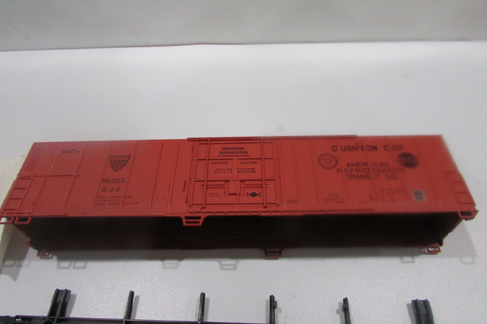 HO Scale Athearn 5461 57ft Reefer Car A.R.T.  Kit #RMDX 836