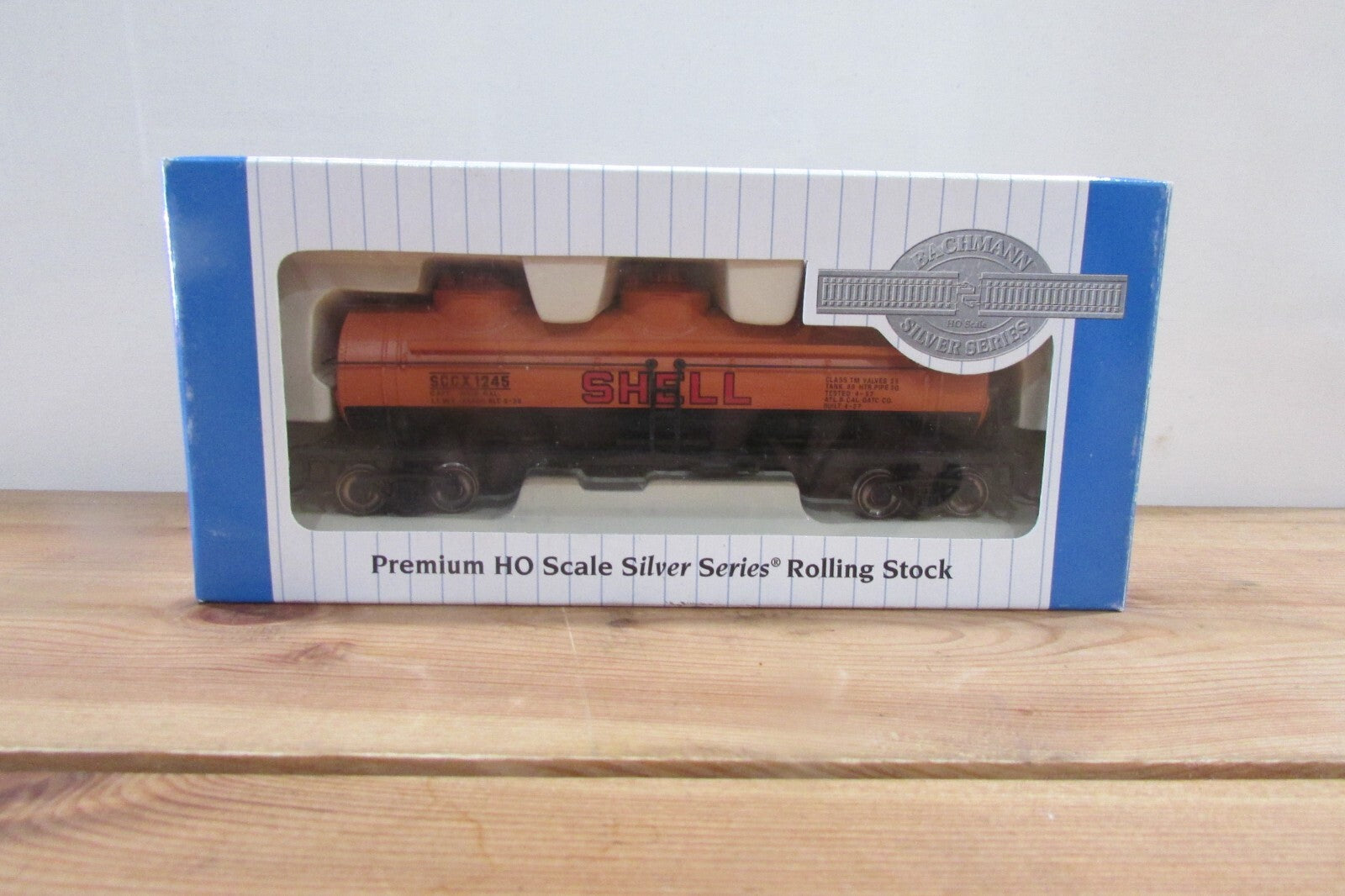 HO Scale Bachmann  17134 40' 3-Dome Tank Car Shell LOT#0326