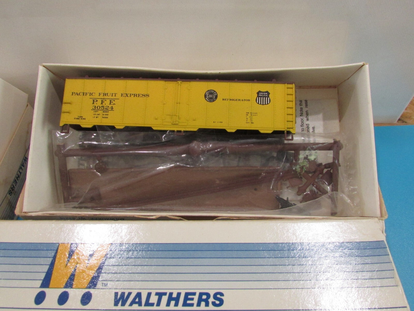 HO Scale Walthers Assorted Freight Cars Kits (4) Lot#1696