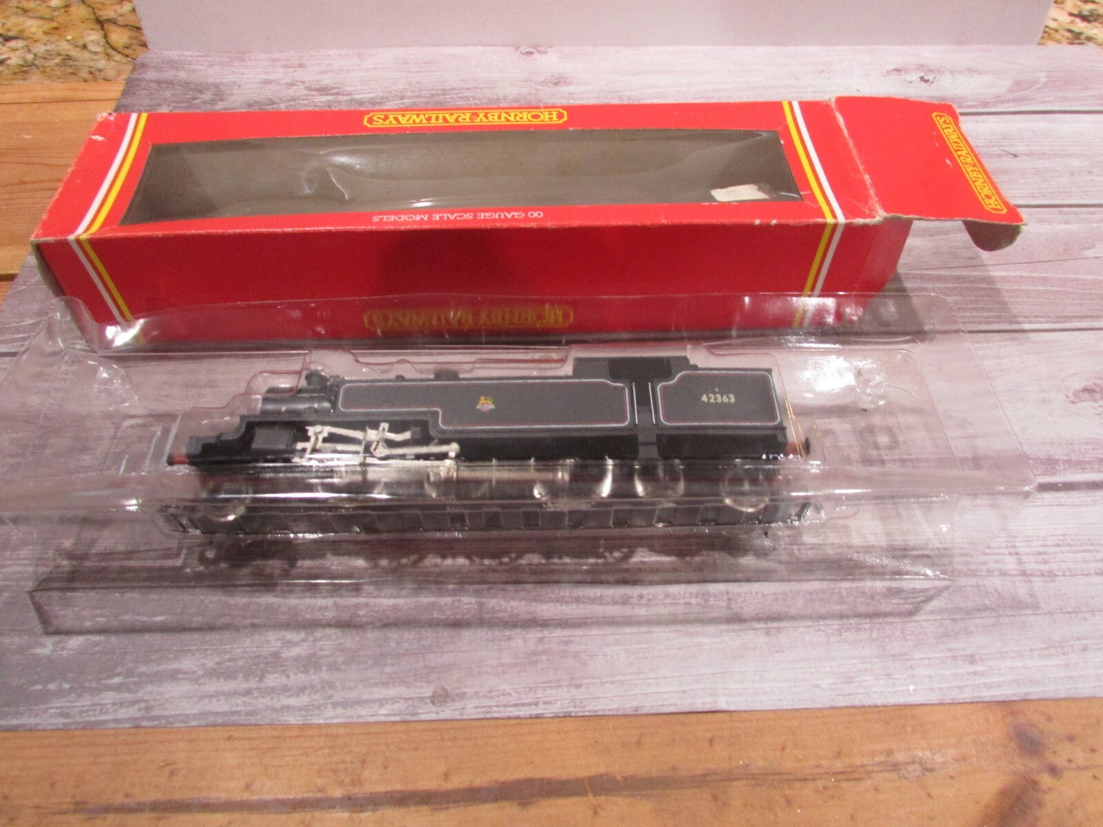 OO/HO Scale Hornby R239 BR2-6-4T Loco Class 4P #42363 Lot#3188