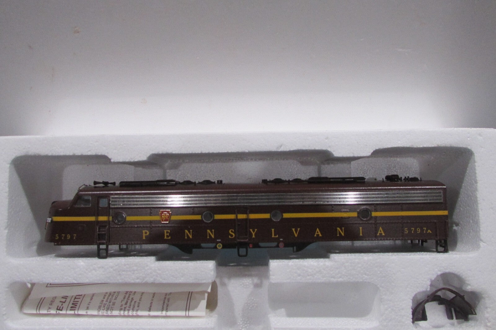 HO Scale Proto 2000 21008 E8/9 Locomotive Pennsylvania #5797A Lot#2715