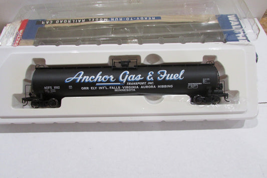 HO Scale Walthers 932-7302 33,000 Gallon LPG Tank Car Anchor Gas ( AGFX ) #1012