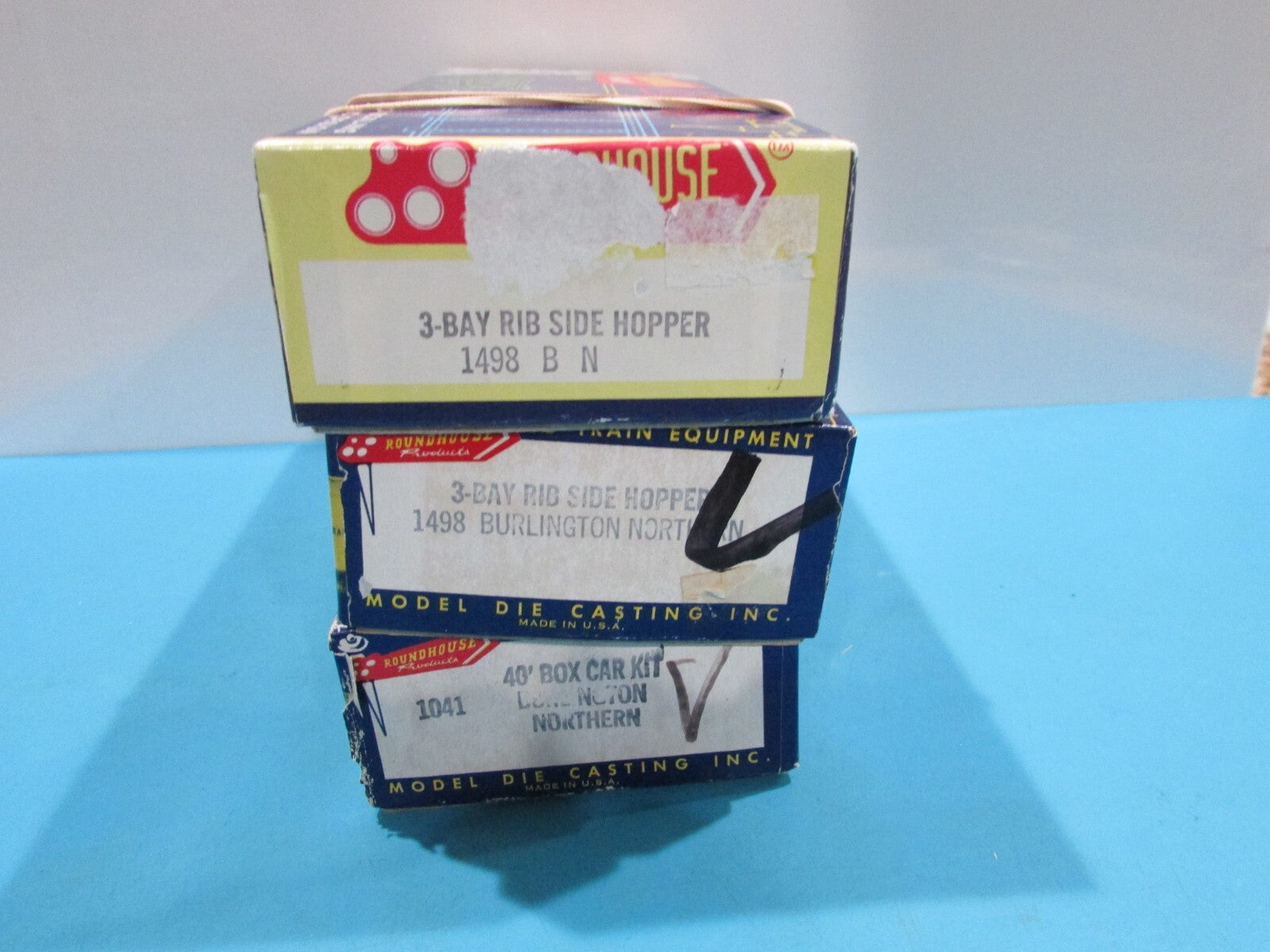 HO Scale RoundHouse (3Cars) Assorted Burlington Northern Cars Lot#1575
