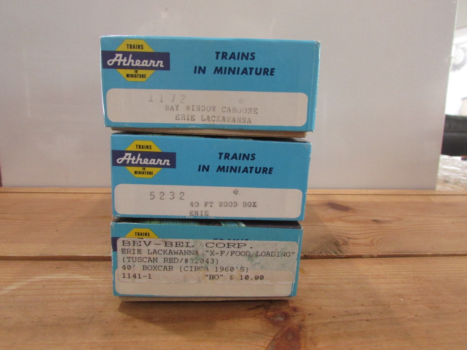 HO Scale (3) Assorted Erie Cars Kits  Lot#4122