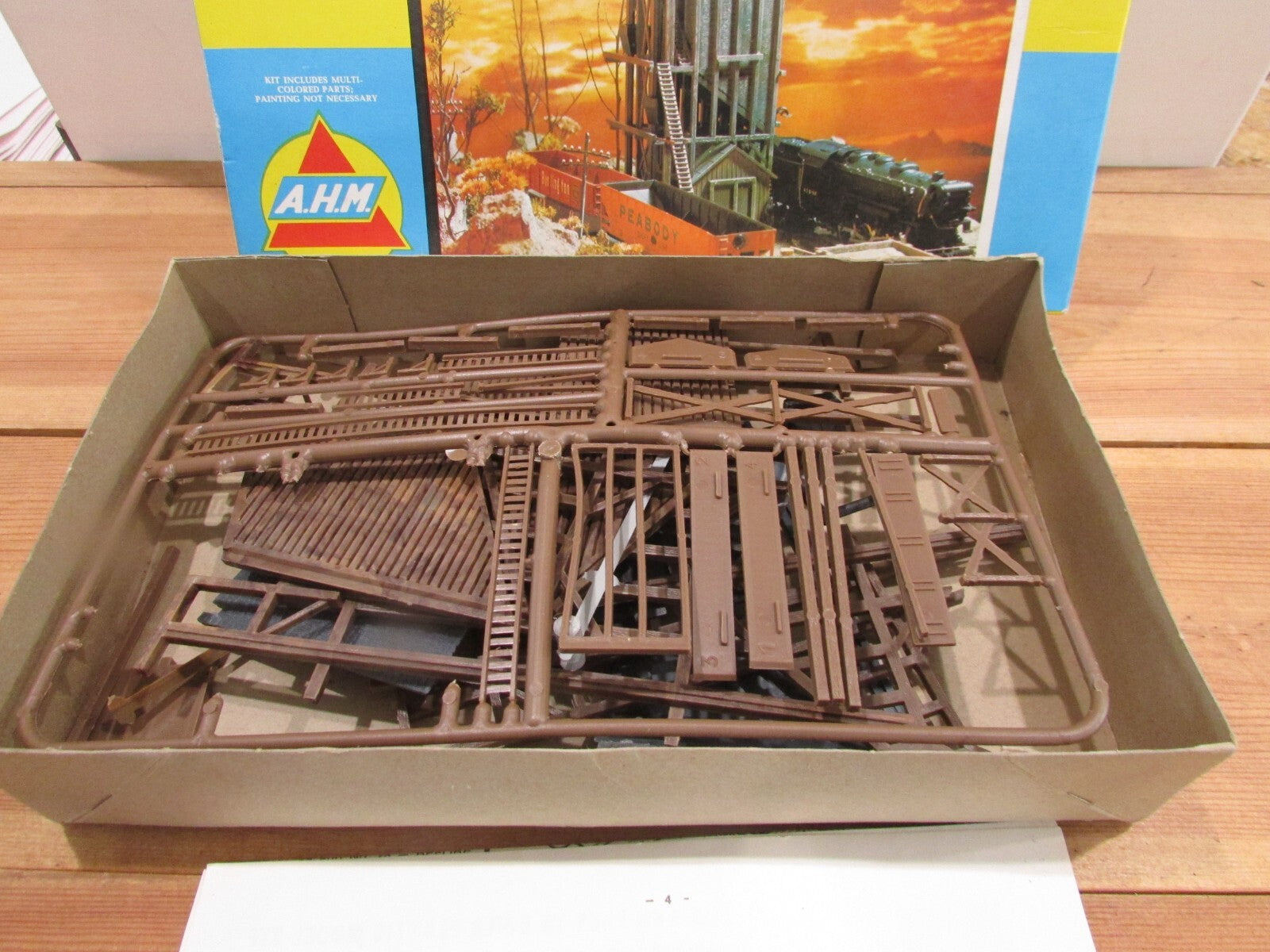 HO Scale AHM  5833 Coaling Tower Kits Lot#0225