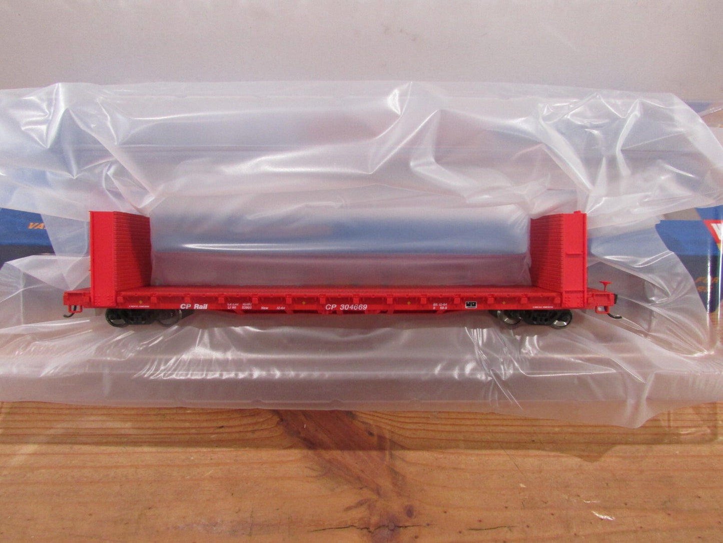 HO Scale Walthers PullmanStandard 60' Bulkhead Flatcar Canadian Pacific Lot#3091