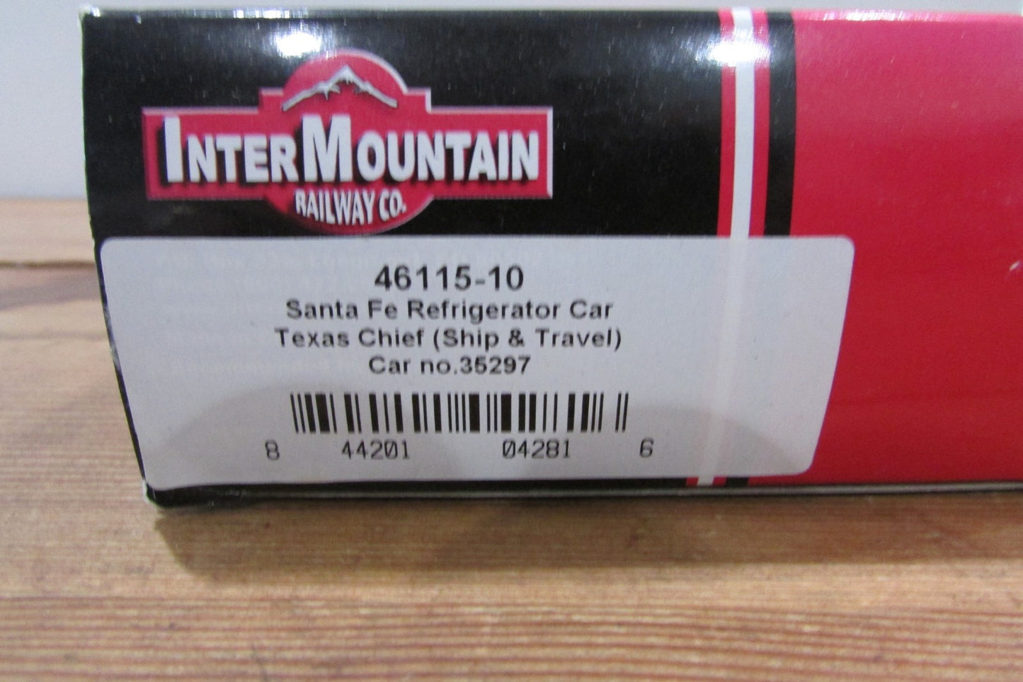 HO Scale InterMountain 46115-10 Santa Fe Refrigerator Car #35297  IM5123