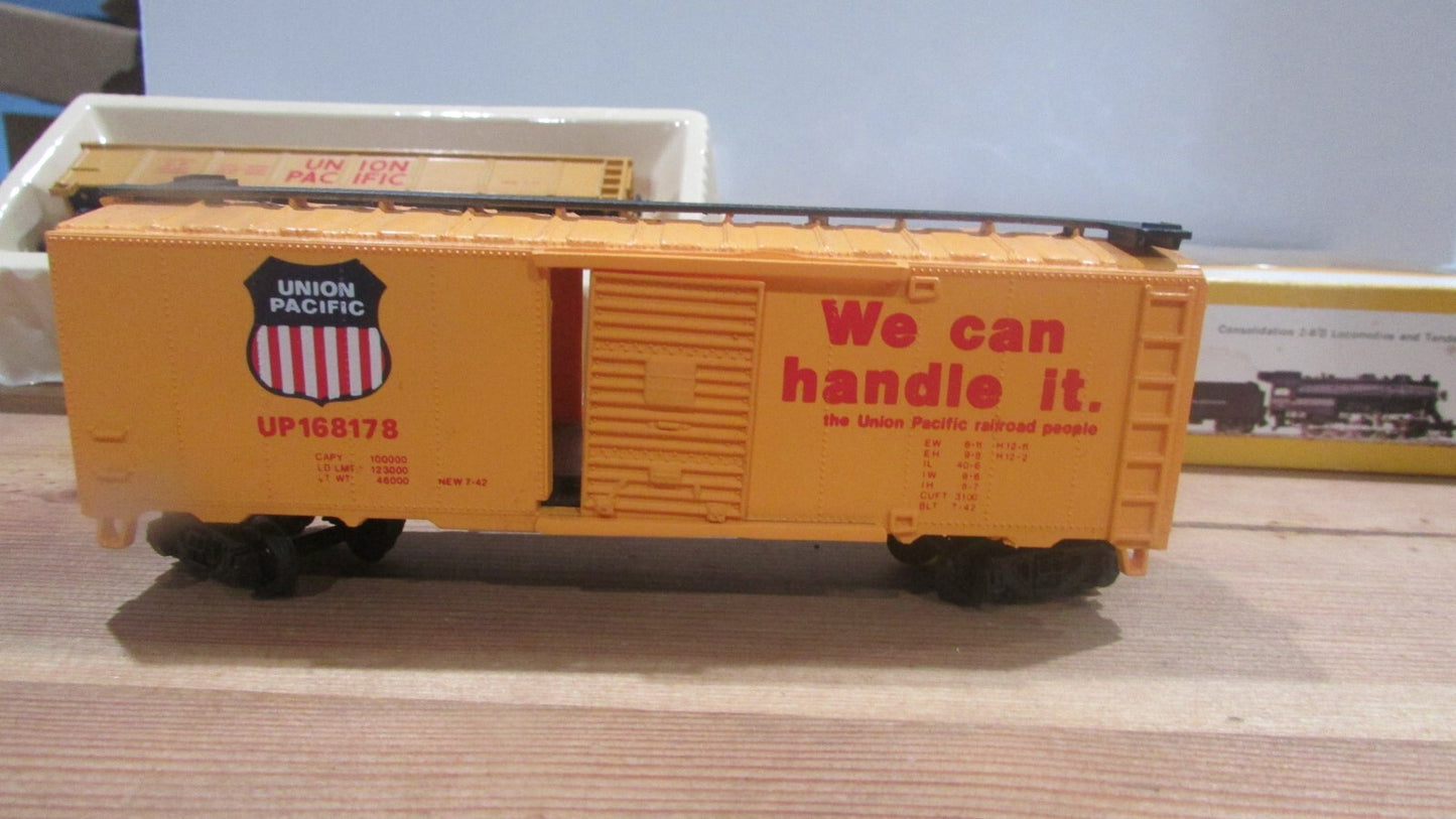 HO Scale (4) Assorted Freight Car Union Pacific LOT#0287