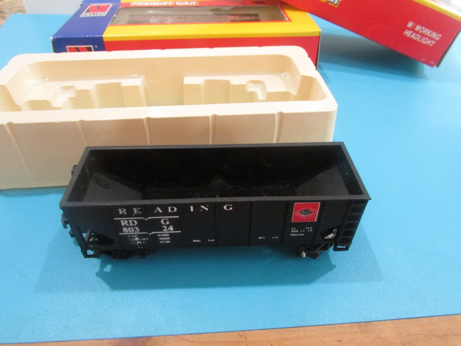 HO Scale Life-Like (3) 8510 Coal Hoppers Reading Lot#2366