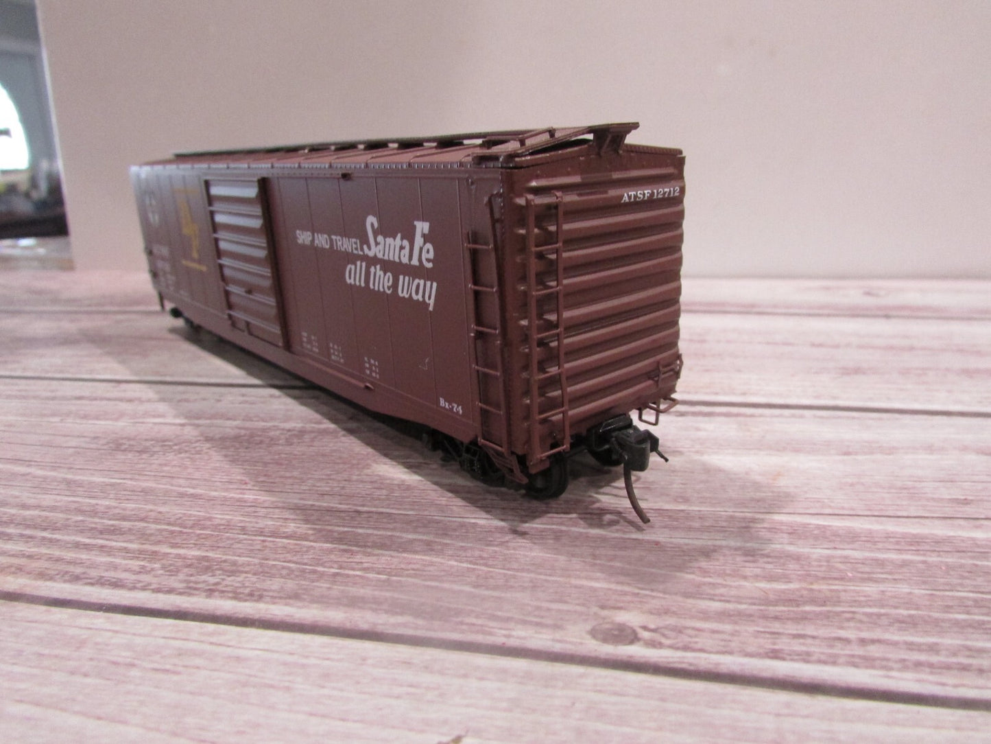 Ho Scale InterMountain 40908-07 PS-1 50'  SD Box Car Santa Fe #12712 Lot#4045
