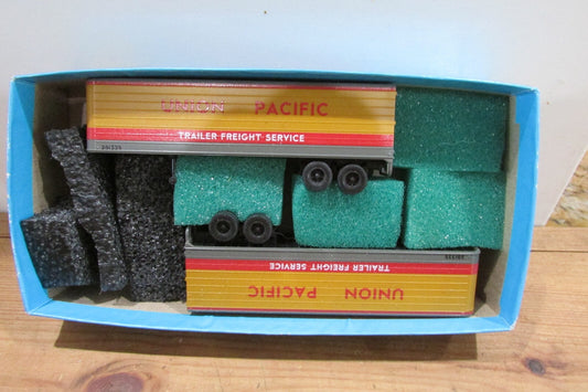 HO Scale (2) Trailers Freight Service Union Pacific Lot#4197
