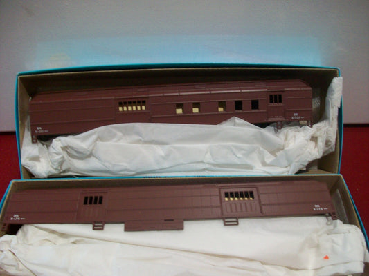HO Scale  (2 )Athearn 1142 ,1152 Passenger Cars Work Train "B.N" Kit Lot#4059