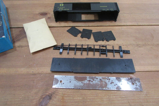 HO Scale Athearn 5034 50ft DD Box Car AT&SF #4157 Kit ATH4533