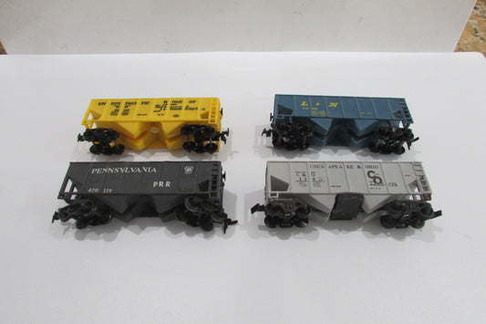 HO Scale  (4) Assorted  2Bay Hopper w/ Load Lot#2804