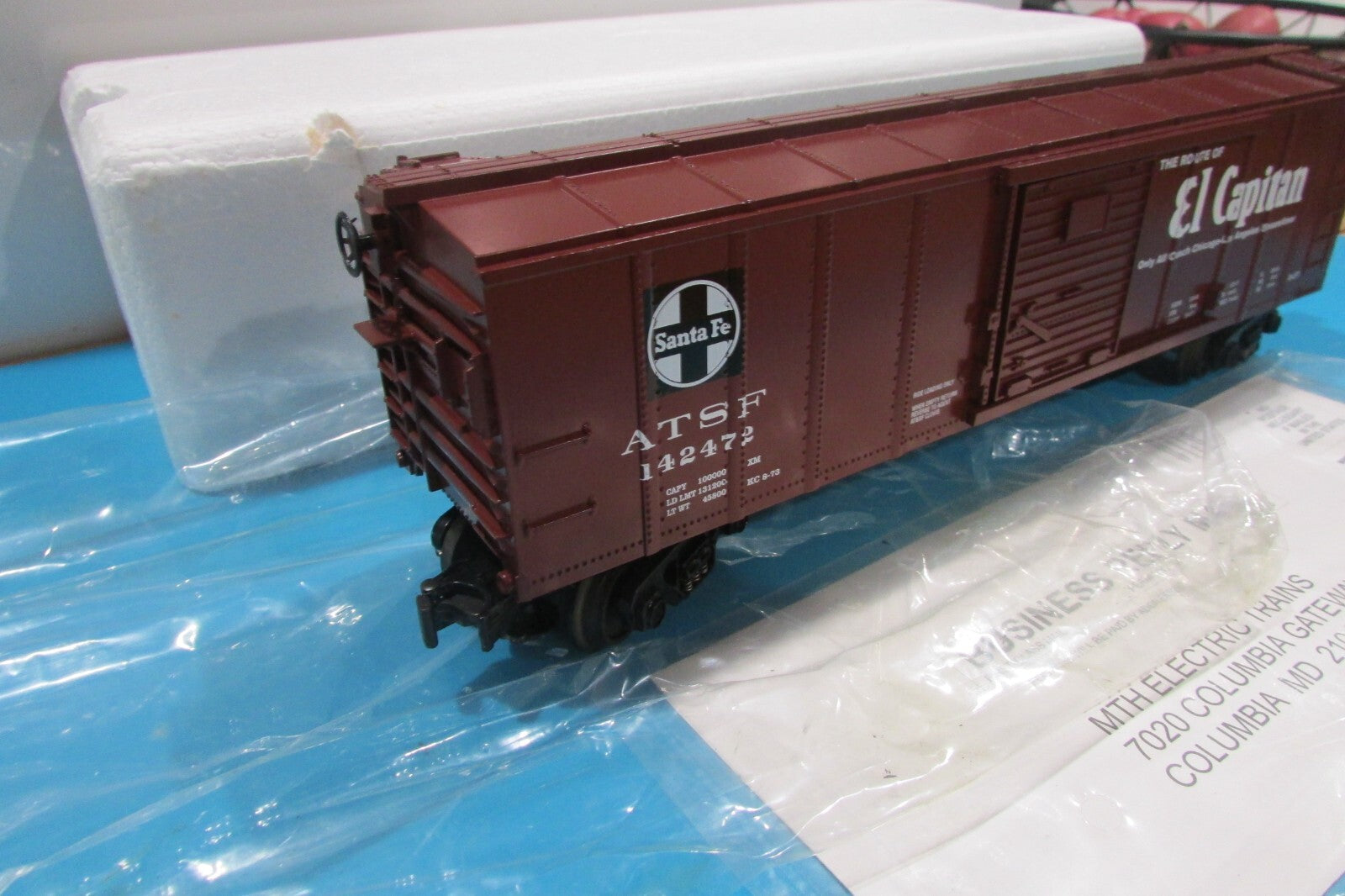 O SCALE MTH 30-7431  Santa Fe " El Capitan" BoxCar Lot#0677
