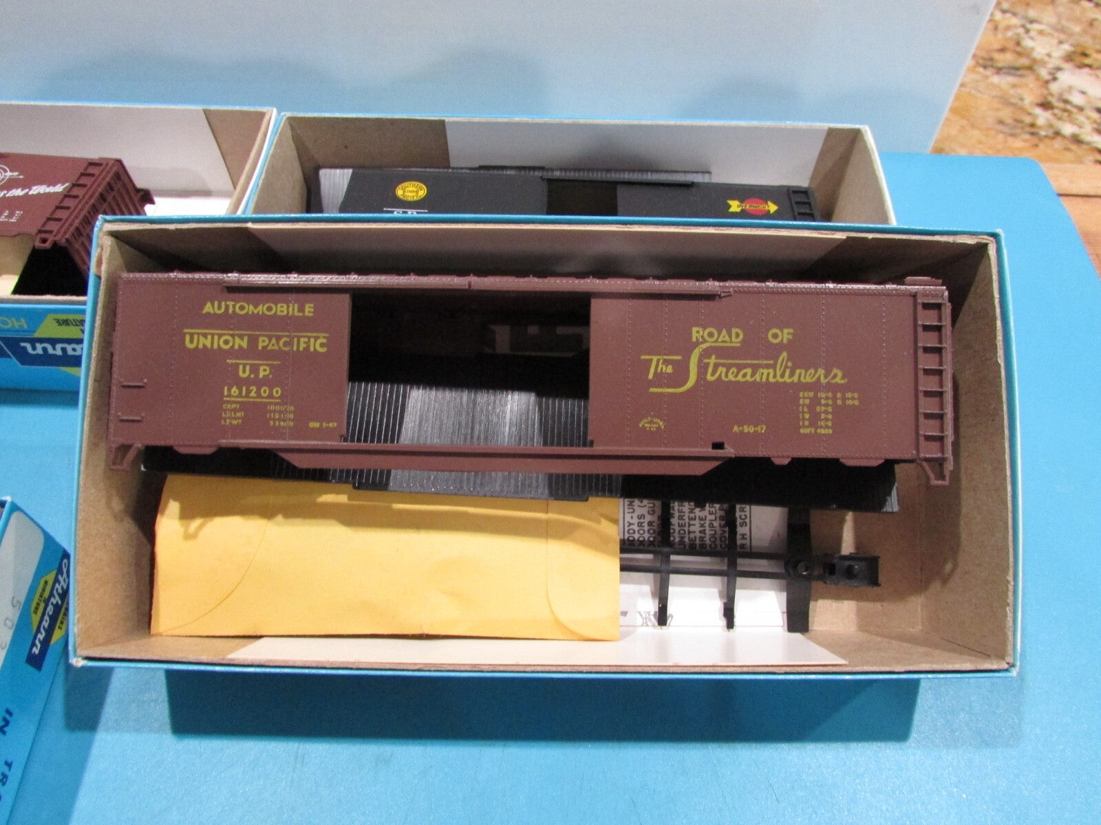 HO Scale Athearn (4Cars) Assorted Freight Box Cars Lot#1582
