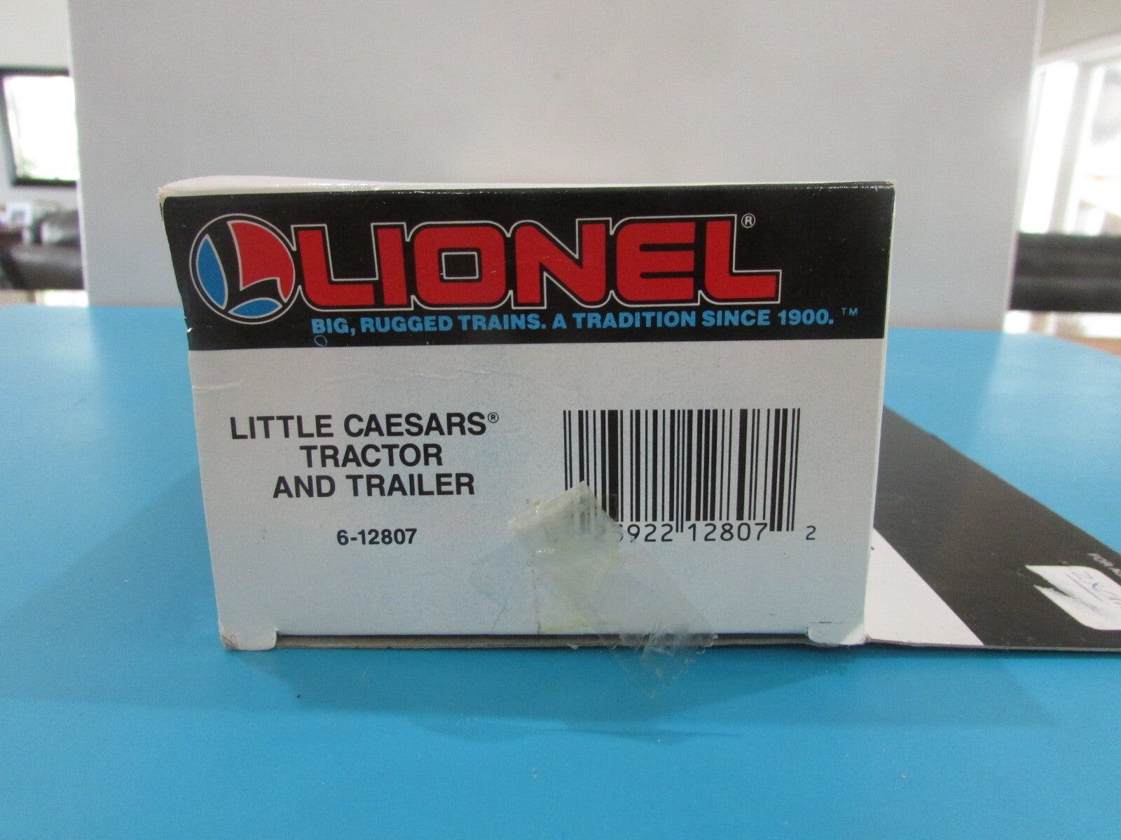 O Scale Lionel 6-12807 Litte Caesars Pizza tractor & Trailer Lot#1669